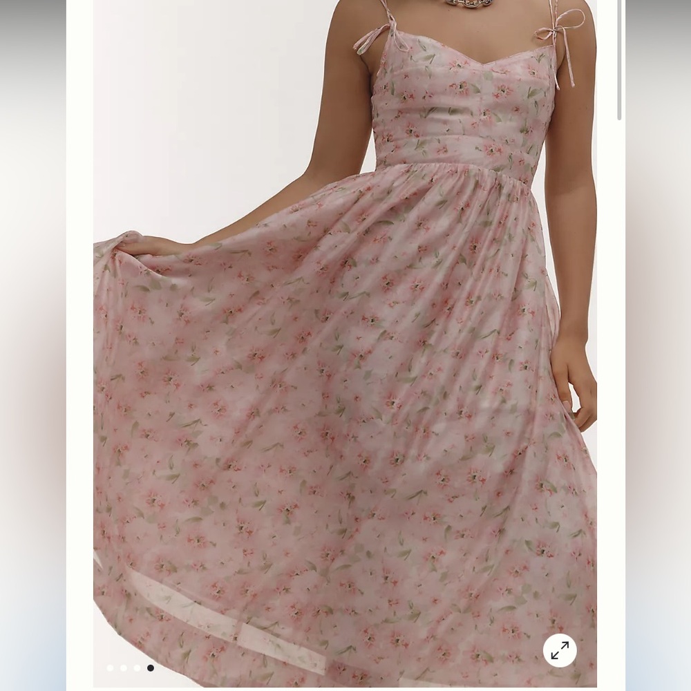 SOLD!!!!



NWT Anthropologie  En Saison Josette Sleeveless Midi Dress